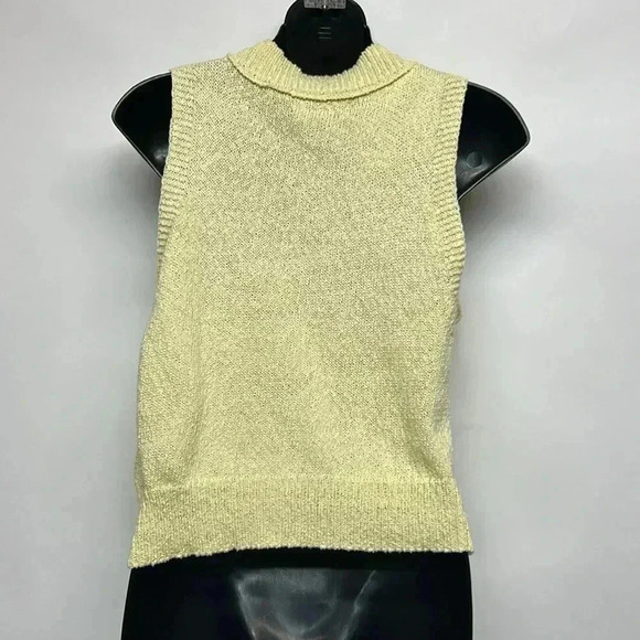 Forever 21 Cable Knit Sweater Vest Yellow, Medium 100% cotton V-neck - Picture 5 of 7